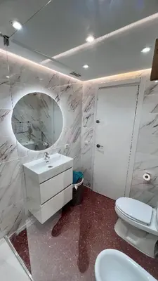 Un baño de Amplio apartamento familiar con parking privado en pleno centro de Córdoba