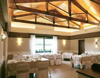 Un restaurante o sitio para comer en Hotel Juleca