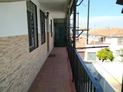 Un balcón o terraza de ALTILLO 25 GARAJE Y WIFI GRATIS