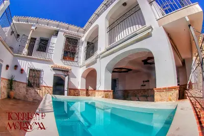 Piscina en o cerca de Torreón de Morayma
