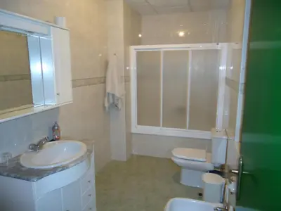 Un baño de Hostal Los Claveles