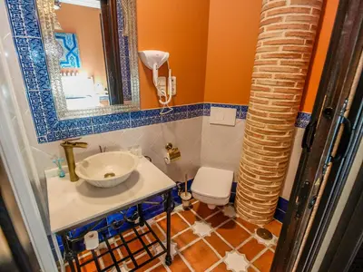 Un baño de La Esperanza