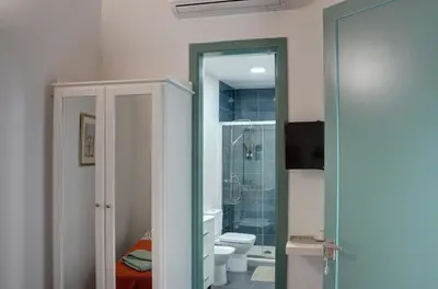 Un baño de Casa Palacio El Condestable de Sevilla