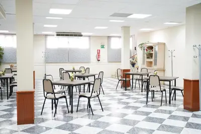 Un restaurante o sitio para comer en Hotel godisa