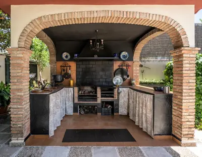 Barbacoa disponible para clientes en la casa o chalet