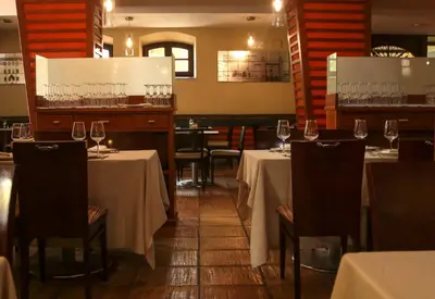 Un restaurante o sitio para comer en Hotel El Carmen