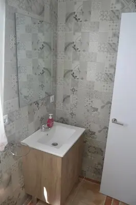 Un baño de APARTAMENTO EN OLVERA CON GARAJE