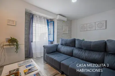 Zona de estar de Casas Caballerizas Mezquita 1 y 3 HAB