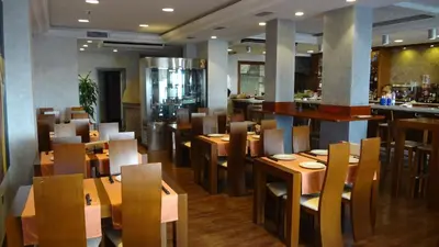 Un restaurante o sitio para comer en Hotel El Volao