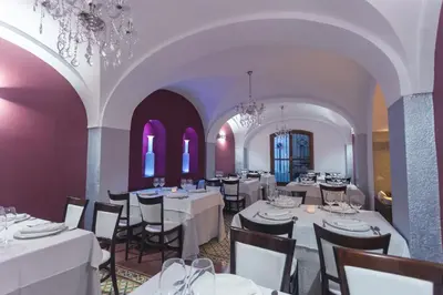 Un restaurante o sitio para comer en Hotel Hc Zoom