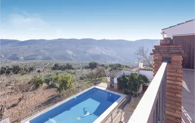 Vista general de una montaña o vista desde la casa o chalet
