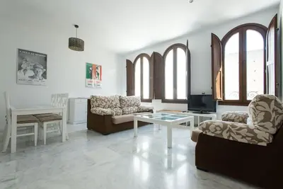 Zona de estar de Bustos Tavera