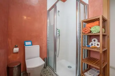 Un baño de Bustos Tavera
