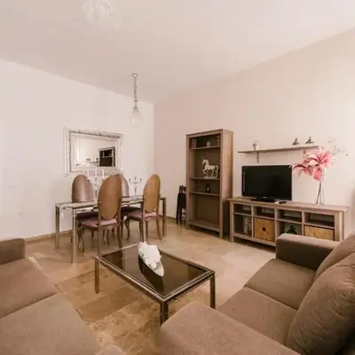 Alameda Amor Suite by Valcambre