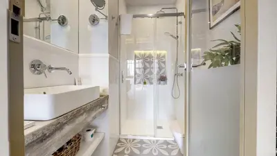 Un baño de Bright and new- 2Bd 2Bth- Conde de Torrejon