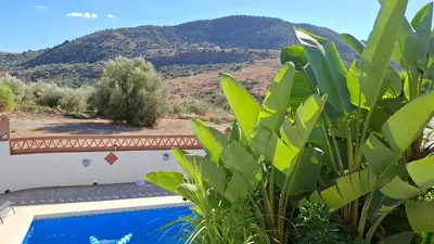 Vista general de una montaña o vista desde la villa