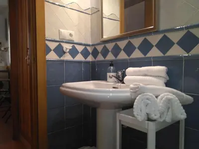 Un baño de Apartamento patio de San Lorenzo VFT/CO/00990