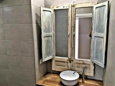 Un baño de Urban Suites El Postigo