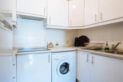 Una cocina o zona de cocina en Novalia Home Suite 14