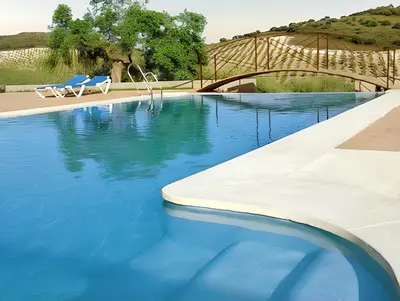 Piscina en o cerca de Charming House in Estepa with Mountain View