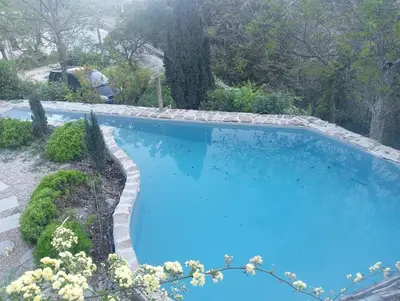 Piscina en o cerca de La Casita con piscina privada de tres dormitorios