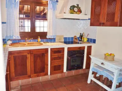 Una cocina o zona de cocina en Countryside Villa Escape