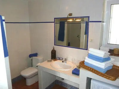 Un baño de Guest house in a traditional Andalusian country estate