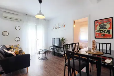 Una televisión o centro de entretenimiento en NEW Apartamento Tierra Andaluza junto Mezquita