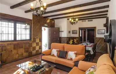 Plano de Cozy Home In Iznájar With Kitchen