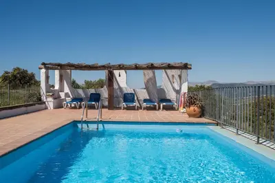 Piscina en o cerca de Lagar los Pilones