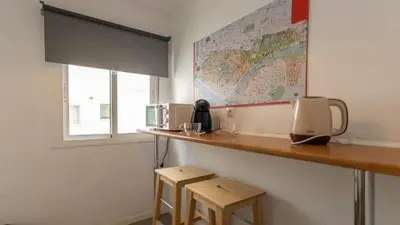 Utensilios para hacer té y café en Apartamento Santa Justa