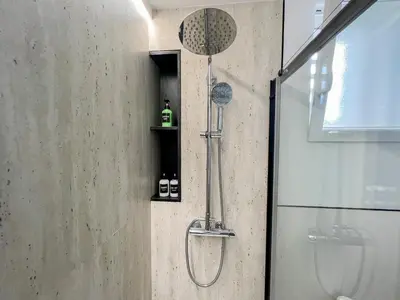Un baño de Apartamentos en Córdoba, Puente Romano y Torre Calahorra