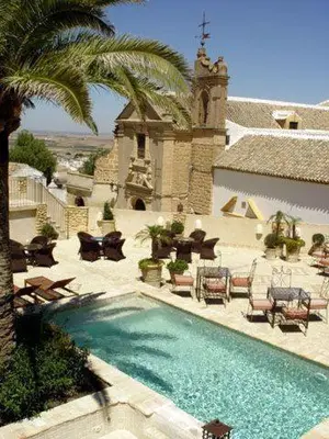 Piscina en o cerca de Hospedería del Monasterio