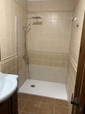 Un baño de El Rincón de Caminito del Rey