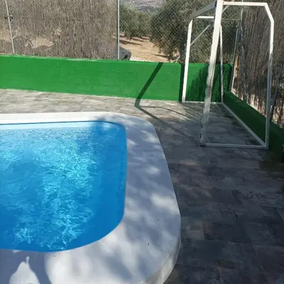 Piscina en o cerca de Casa rural “Las Espinosas”