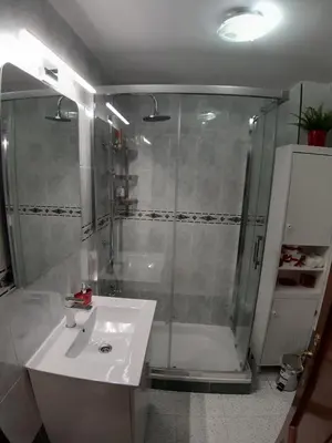 Un baño de Fresh & Clean Room Sevilla