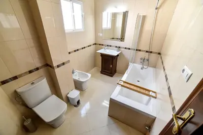 Un baño de Alohamundi San Leandro
