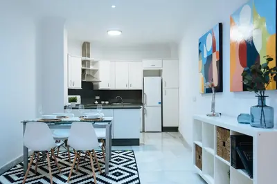 Una cocina o zona de cocina en Holi-Rent Lanza