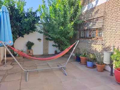 Jardín al aire libre en Preciosa casa grande con patio en Sevilla 8PAX