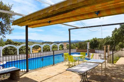 Piscina en o cerca de Finca La Lola - Secluded Andalusian Finca for Groups of up to 24 Guests
