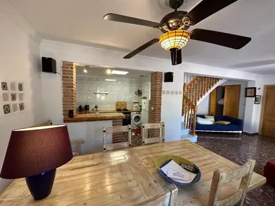 Una cocina o zona de cocina en Casa El Chorro con magníficas vistas