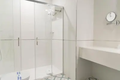 Un baño de gm hotel