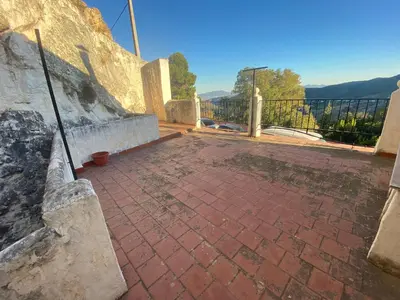 Vista general de una montaña o vista desde la casa o chalet