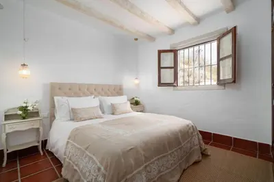 Cama o camas de una habitación en Villa with views and private pool near Malaga.