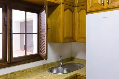 Una cocina o zona de cocina en Geysotur Porta Novas Home