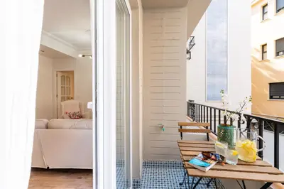 Un balcón o terraza de UNIQUE HOMES LAS SETAS, PLAZA DE SAN PEDRO 6 Pax