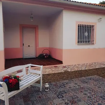Plano de Casa con piscina de agua salada Villa Pepucho 1