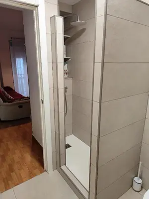 Un baño de Apartamento cerca del centro y de la estación Santa Justa a pie, 1 plaza de Parking gratis