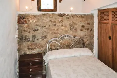 Cama o camas de una habitación en Charming Villa in Montefrío with Private Pool