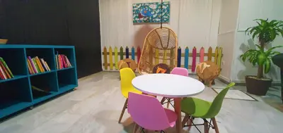 Zona de estar de Casual de las Letras Sevilla